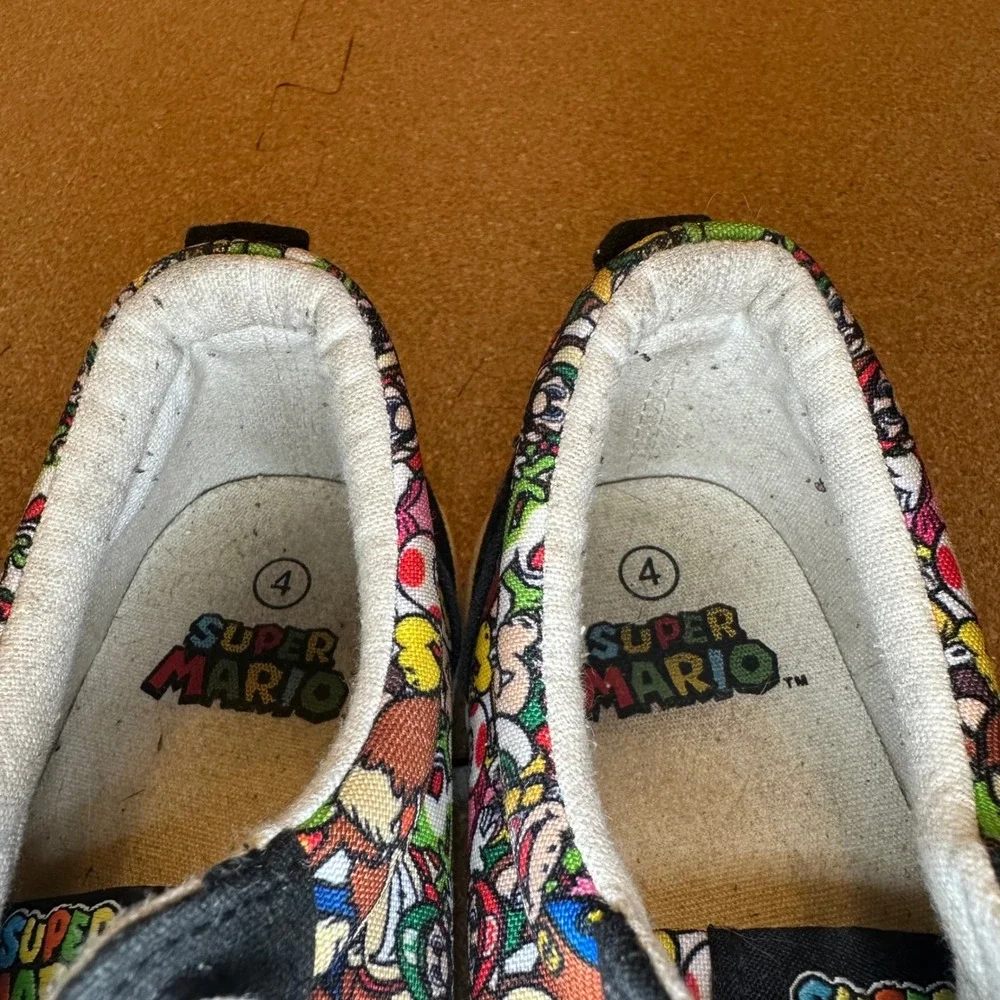 Ground Up‎ Super Mario Bros Kids Size 4 Canvas Sneakers Multi Color Character
